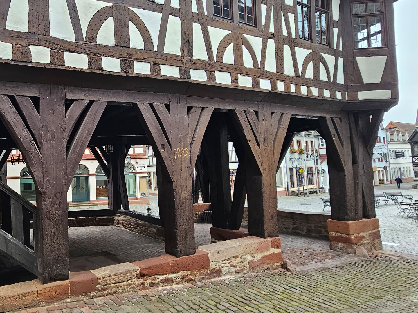 historisches-rathaus-michelstadt-8